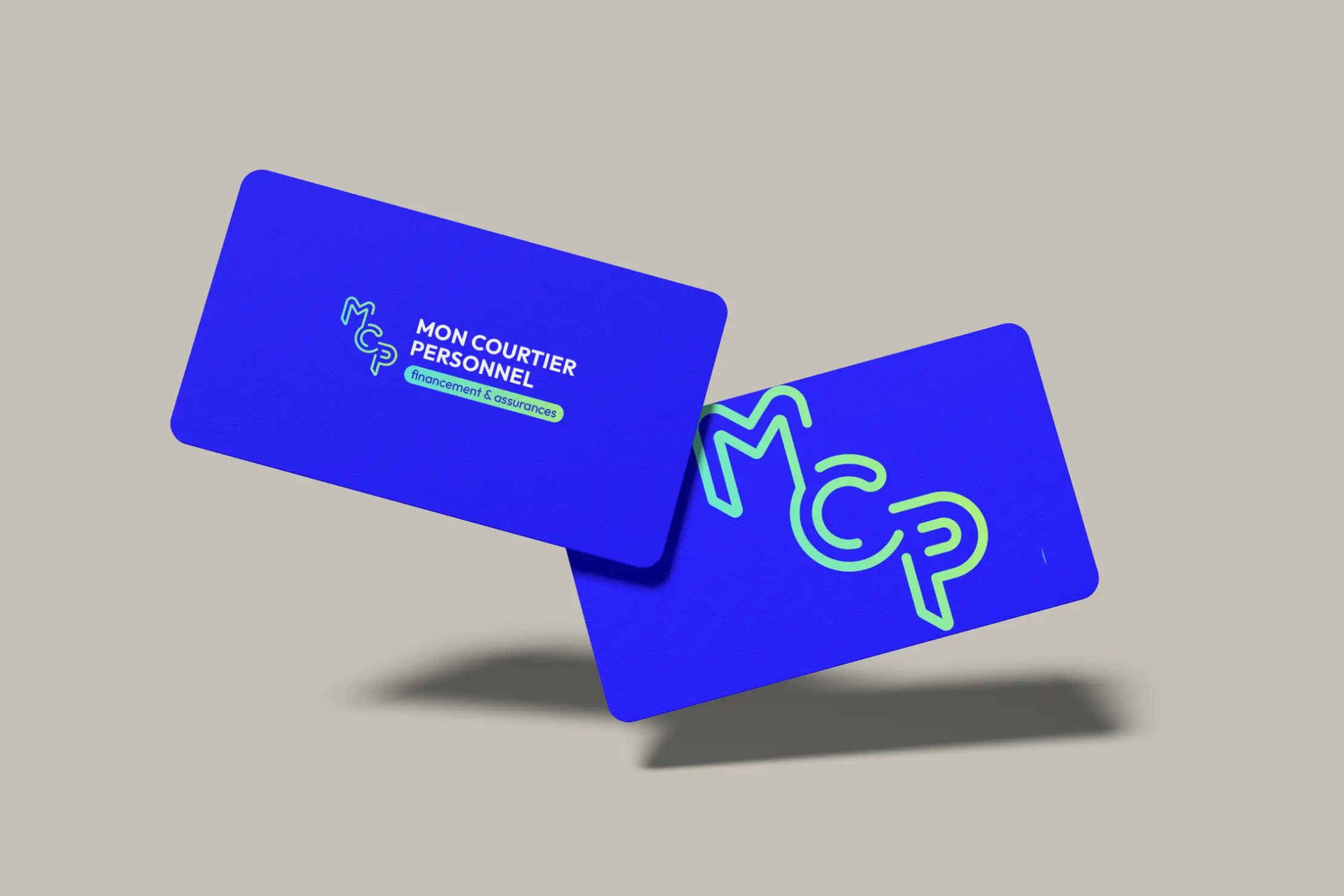 Branding global et conception d’identité visuelle avec carte de visite personnalisée et univers graphique moderne