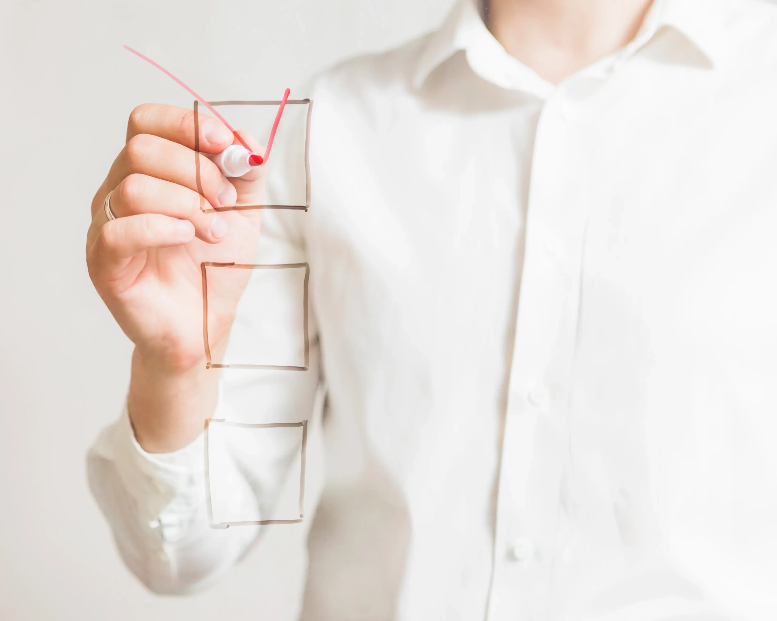 Le guide ultime pour toucher vos prospects en ligne : les 12 piliers d’une stratégie efficace